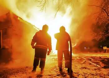 Три человека погибли в собственных кроватях при пожаре на станции Полетаево-2
