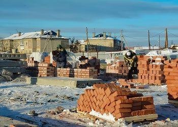 В Сосновском районе продолжается строительство новой школы