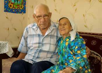 Супругам из Долгодеревенского вручили медаль «За любовь и верность»
