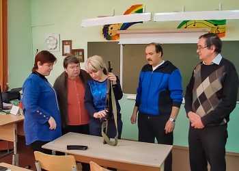Педагоги Кременкульской школы научились собирать автомат