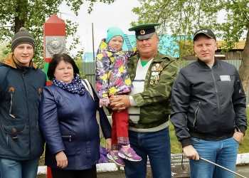 Ветераны пограничных войск установили памятный знак в посёлке Есаульском