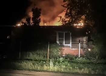 В Теченском ночной пожар уничтожил жилой дом