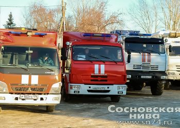 МЧС готовится к длительным праздникам: в Сосновском районе прошел смотр техники