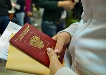 Как оформить загранпаспорт и получить скидку на госпошлину