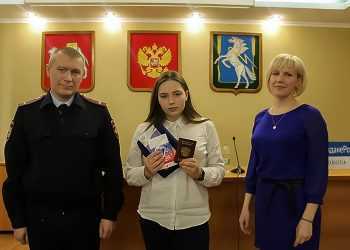 Юным гражданам Сосновского района торжественно вручили паспорта