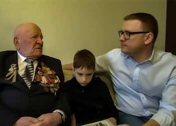 Алексей Текслер поздравил своего дедушку-ветерана с Днем Победы