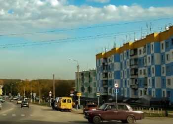 В нескольких домах Долгодеревенского третьи сутки перебои с водой