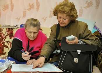 Пенсионеры получат выплаты ко Дню пожилого человека в августе