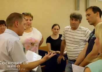 Жильцы пострадавших от пожара квартир встретились с представителями власти