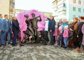 В Кременкуле появилась скульптура «Деревенское танго»