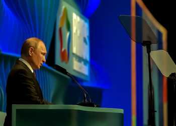 Путин подтвердил проведение части мероприятий саммитов в Челябинске
