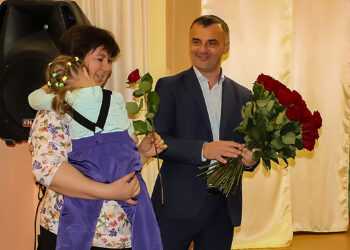 В Саргазах для мам и бабушек прошел праздничный концерт