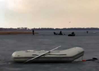 Челябинские рыболовы закрыли сезон зимней рыбалки