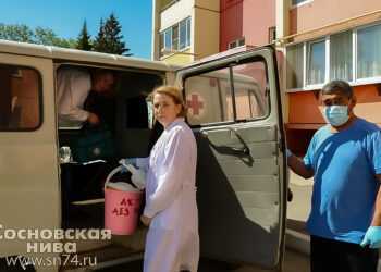 Зона риска: как сосновские медработники выезжают к больным и контактным