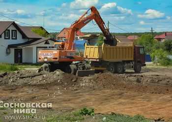 В Сосновском районе началось строительство футбольного поля