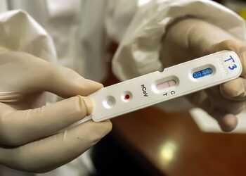 В Челябинской области более трех процентов тестируемых болеют вирусом