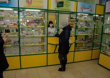 Жители учхоза в который раз просят открыть аптеку в микрорайоне