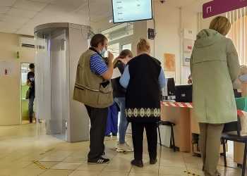 Взрослая поликлиника районной больницы вернулась к обычному режиму работы