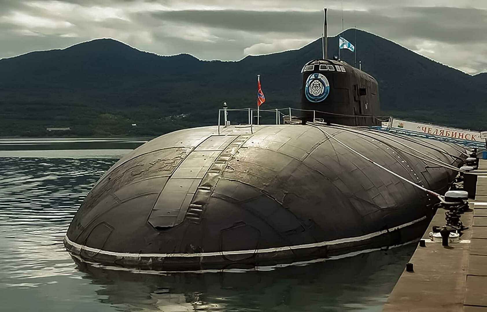 Подводная лодка тихоокеанского флота. К-442 Челябинск атомная подводная лодка проекта 949а Антей. Подводные лодки проекта 949а «Антей». Первая подводная лодка проекта 949а. АПЛ проекта 949а («Антей») «Иркутск».