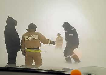 В Челябинской области сотрудники МЧС спасают попавших в беду водителей