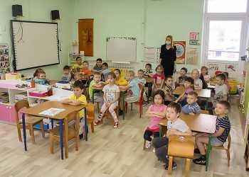 Детсадовцы из Есаульского присоединились к акции «Мама за рулем»