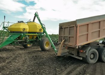 Несмотря на зной земледельцы находят варианты ведения посевной