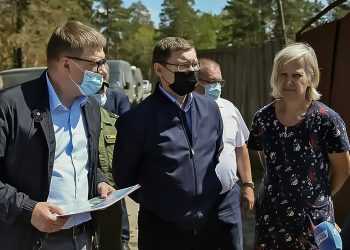 Полпред президента и губернатор посетили пострадавшие от огня поселки