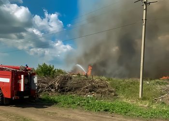 Жители Саккулово жалуются на поджигателей свалки