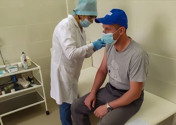 В ЧЛПУ вакцинировано 90% работников