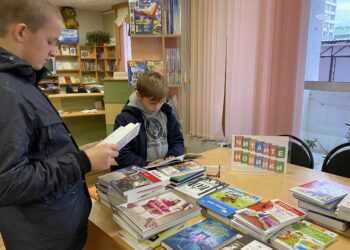 Новые энциклопедии и художественная литература появились в Рощинской библиотеке