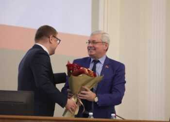 Председатель Заксобрания Челябинской области Владимир Мякуш оставил пост