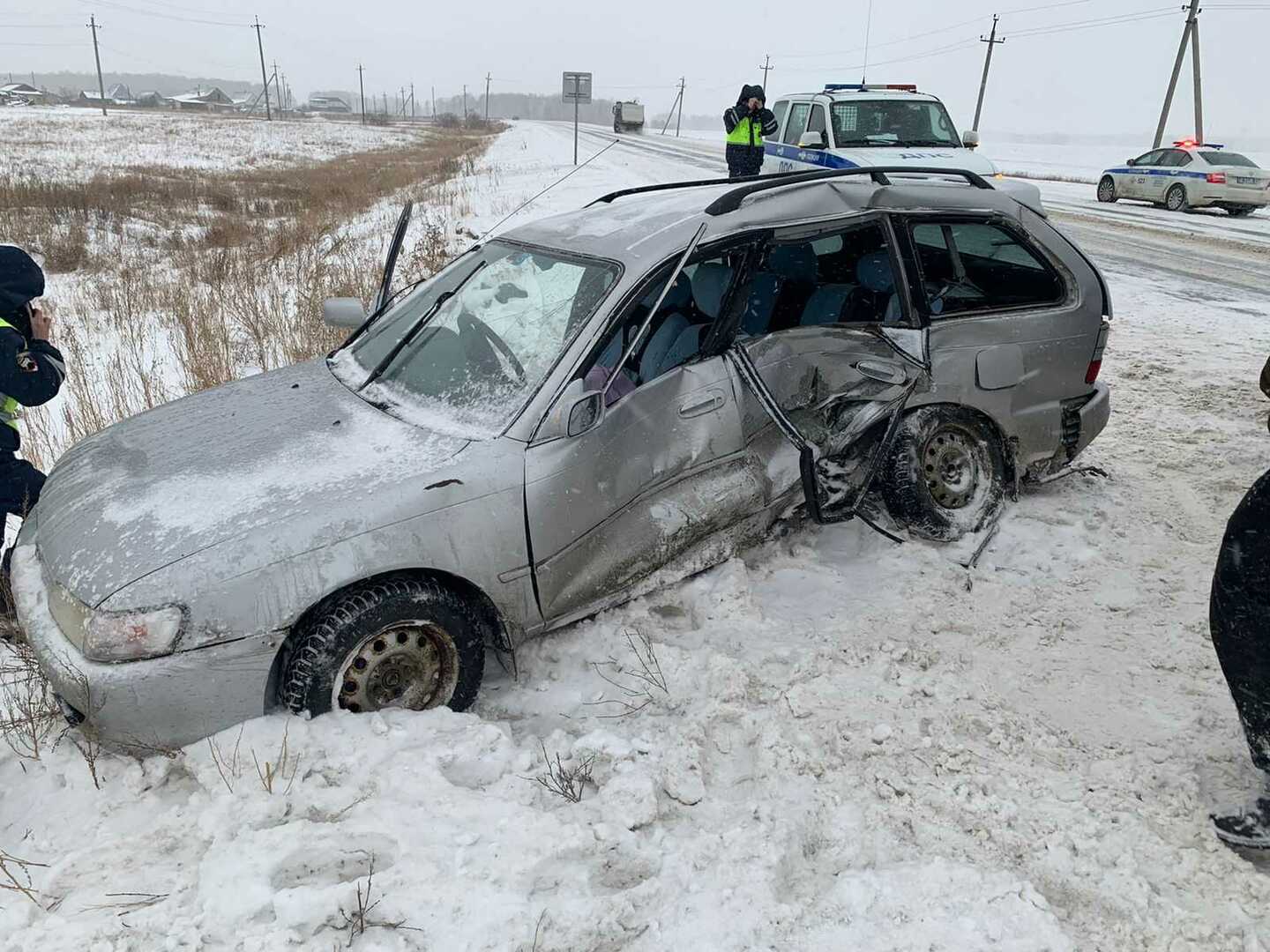 Сосновская нива. Крутое Ливенский район. Авария на Любимской дороге. ДТП на Любимской трассе. Авария 23.02.2020 Новодеревеньковский район.