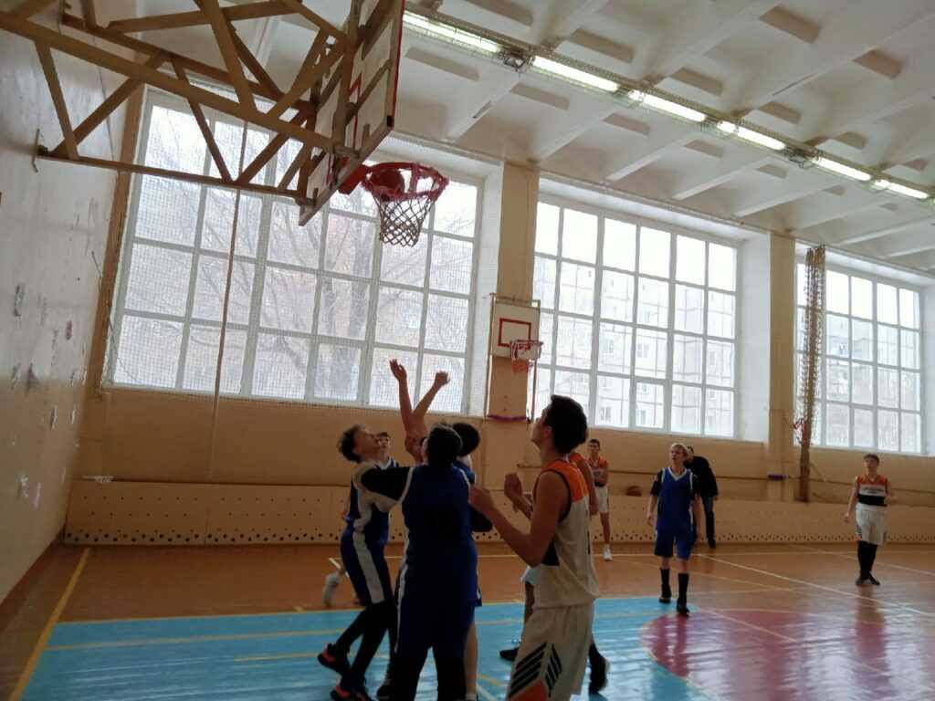 Сосновские баскетболисты победили в новогоднем турнире