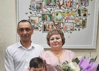 В День объятий в Сосновском районе зарегистрировалось две пары