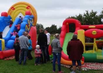 Ребенок упал с батута. Хозяин аттракциона пошел под суд