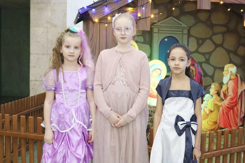 Сотни детей из Сосновского района побывали на Рождественской ёлке губернатора