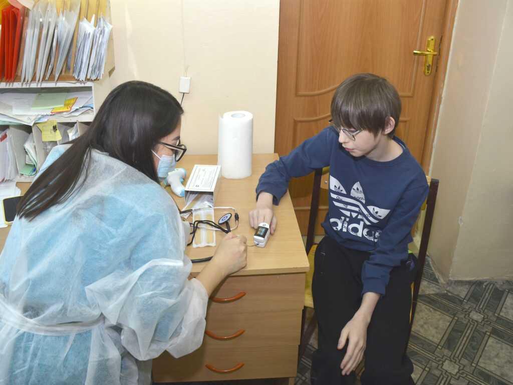 В школах Сосновского района началась вакцинация детей 12-17 лет от ковида