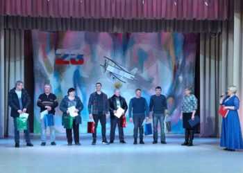 В Полетаево мастера представили свои работы на выставке