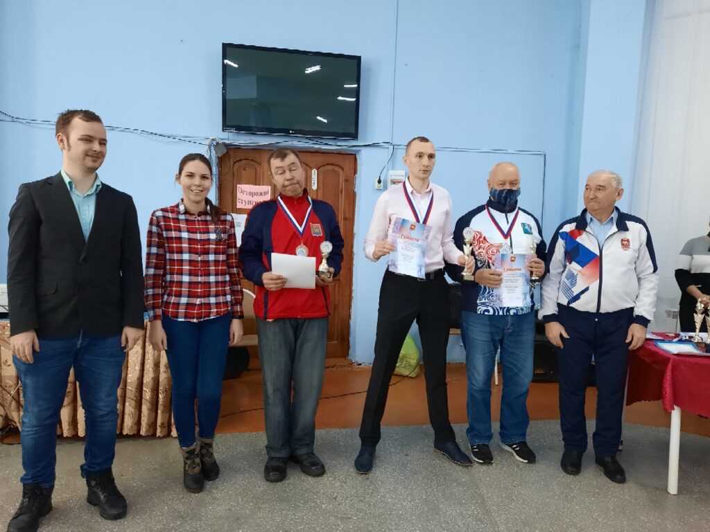 Сосновские шашисты и футболистки едут на «Уральскую метелицу»