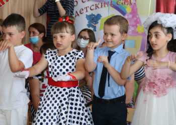 До свидания, детский сад: как отличаются выпускные разных лет