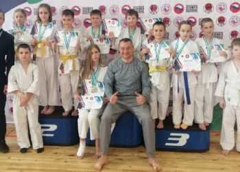 Юные каратисты из Долгодеревенского стали призерами в Башкортостане