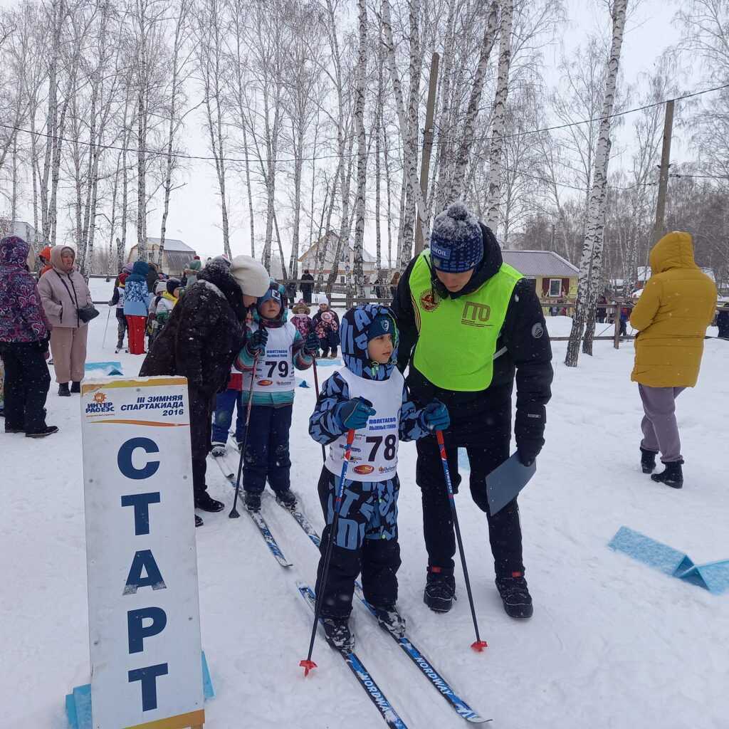 Воспитанники детских садов Сосновского района вышли на лыжню