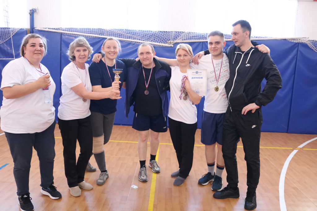 Педагоги Сосновского района провели турнир по волейболу
