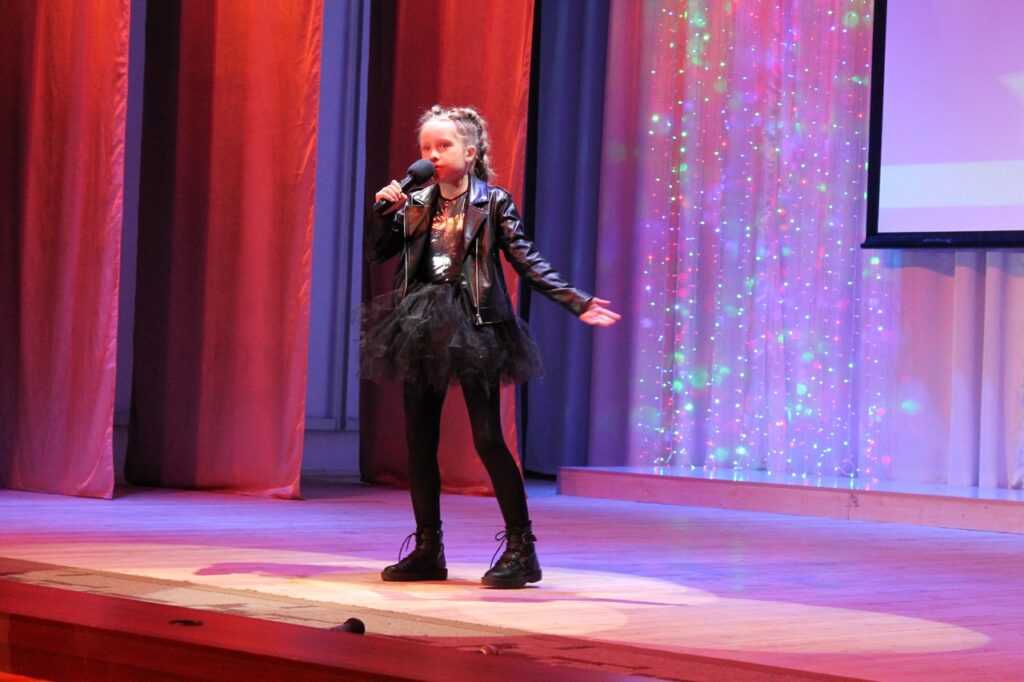 В Кременкуле прошел детский вокальный конкурс "Стань звездой"