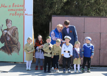 В Долгодеревенском прошла акция «Мы о войне стихами говорим»