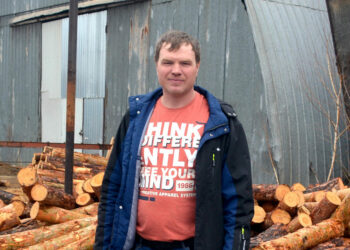 Как с помощью соцконтракта открыть деревообрабатывающее производство