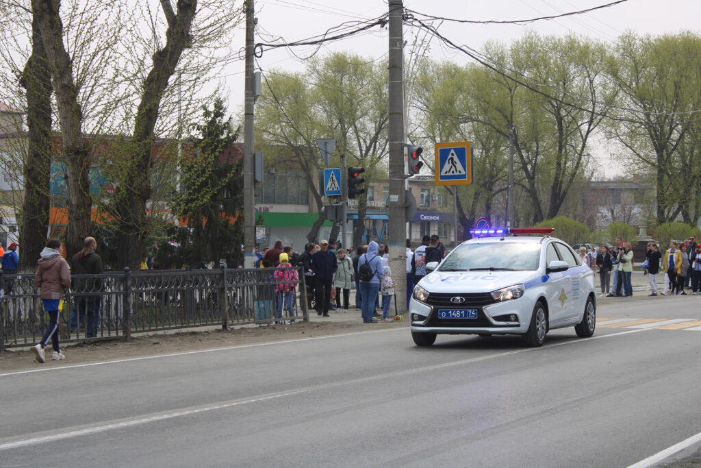 Полицейские Сосновского района обеспечили безопасность во время эстафеты