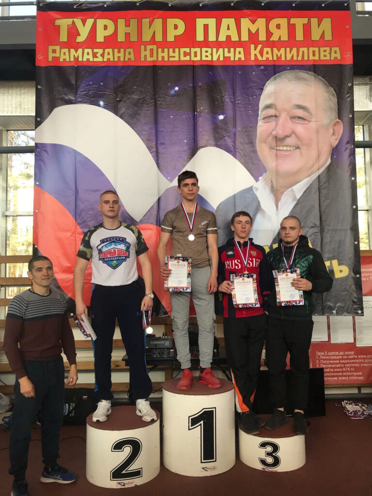 Сосновские спортсмены выиграли региональный турнир по кикбоксингу