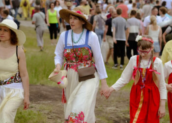 Спели, связали, соткали, сплясали. Яркий день на Бажовском фестивале
