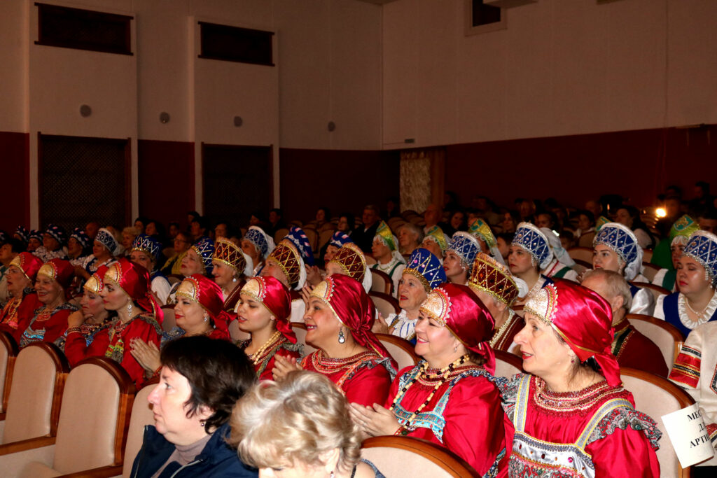 В Полетаево прошел фестиваль «Поет мой край Сосновский»